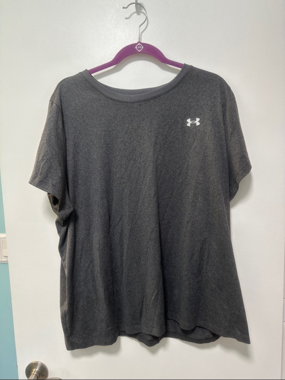 Women’s Under Armour short sleeve shirt size 2X